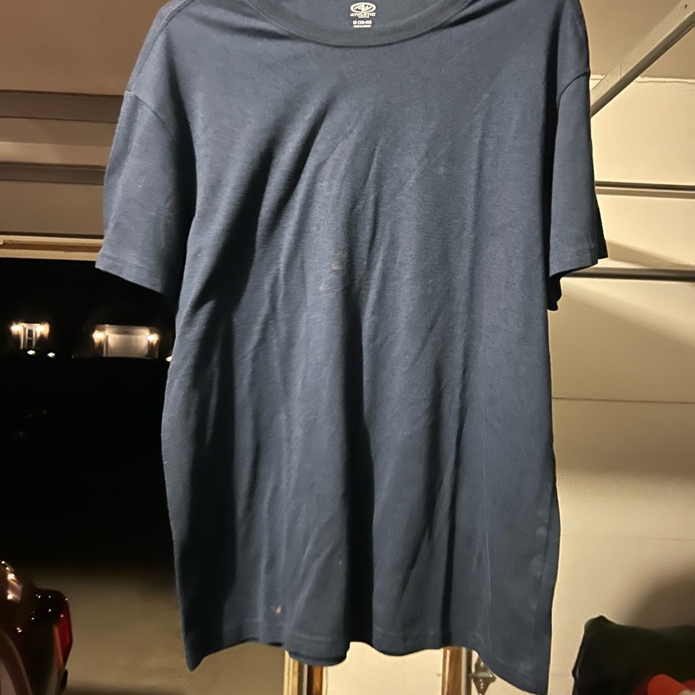 Men's athletic navy t shirt size medium
